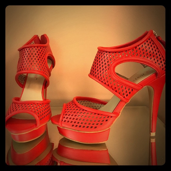 NWOB Bright orange perforated faux leather heels - Picture 1 of 6